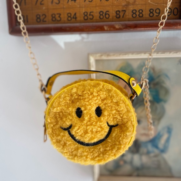 Smiley face kids bag with chain - Picture 8 of 9